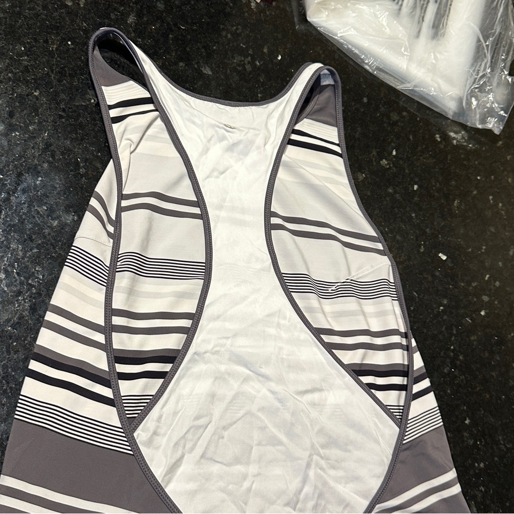 Lululemon Athletic Open Back Dress XS - Picture 10 of 12